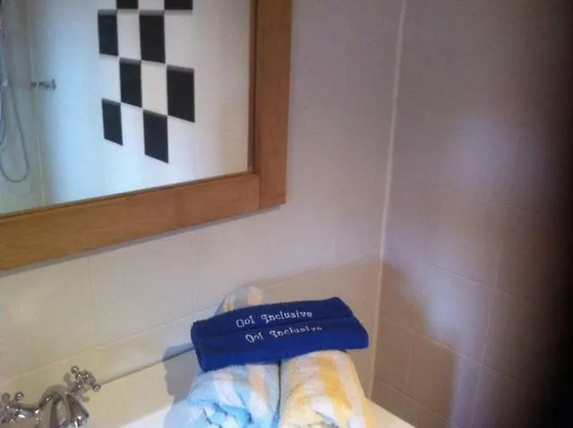 Ool Inclusive Bed & Breakfast 4*